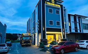 T Square Hotel